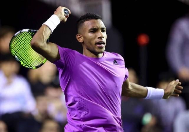 这位后卫的 这位后卫的